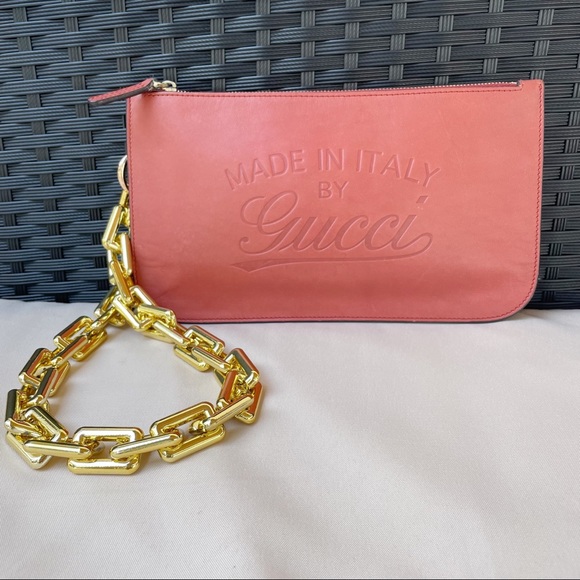 Gucci Zippy Pouch Wristlet w/Chunky Chain - Picture 2 of 13